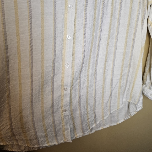 Love Notes White striped button down Long sleeve top Size Medium - Picture 2 of 10